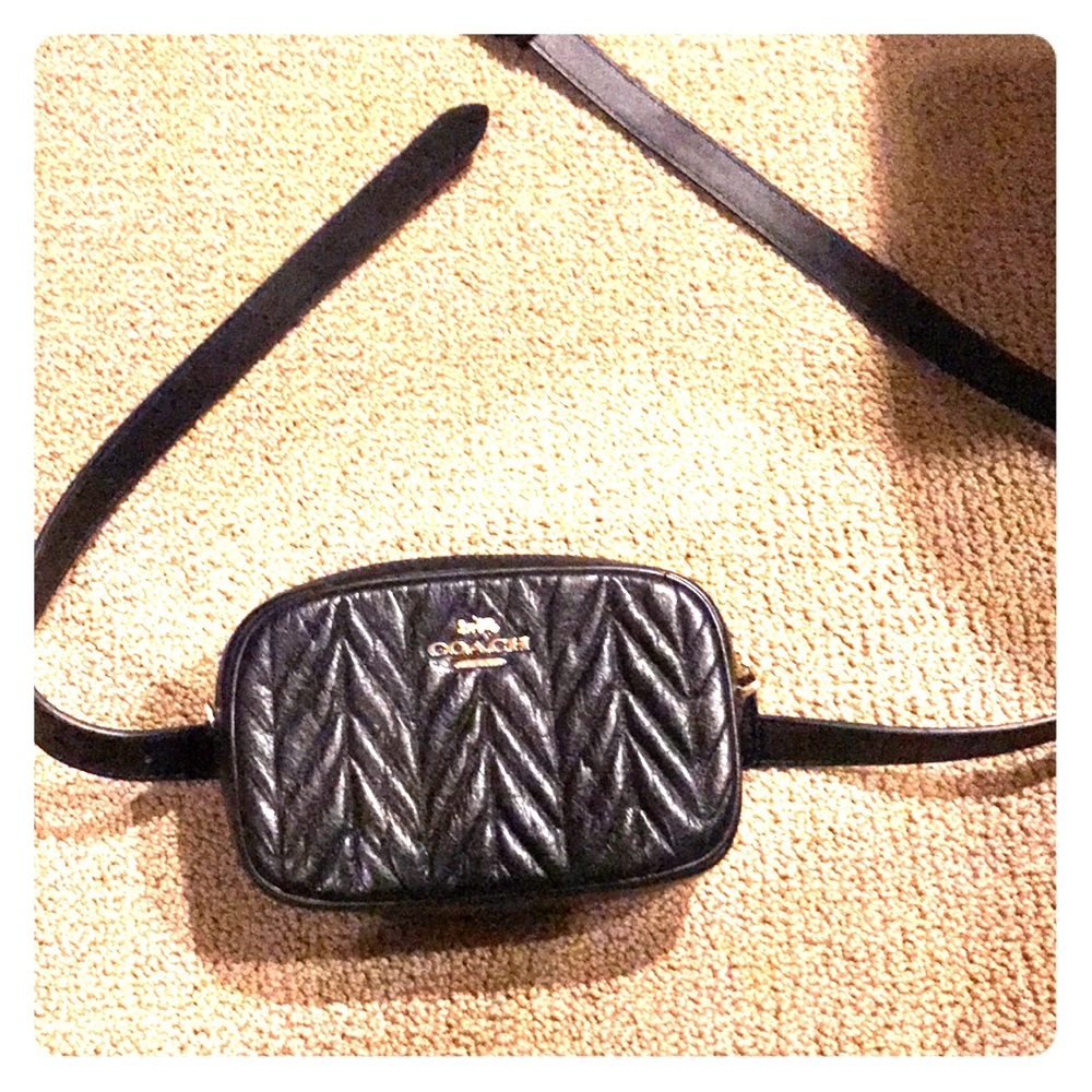 Coach belt bag black (price firm)
